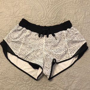Lululemon Hotty Hot Shorts